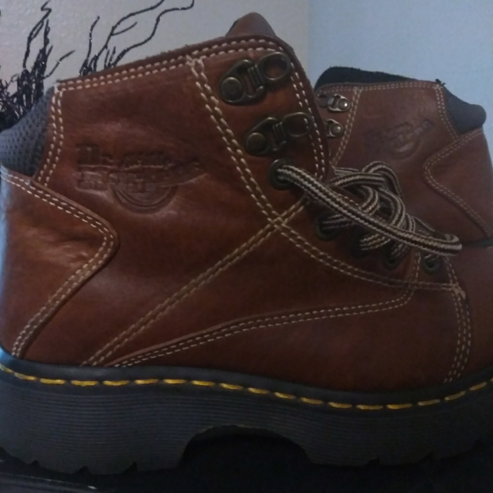 Dr. Martens shoes - Picture 2 of 4